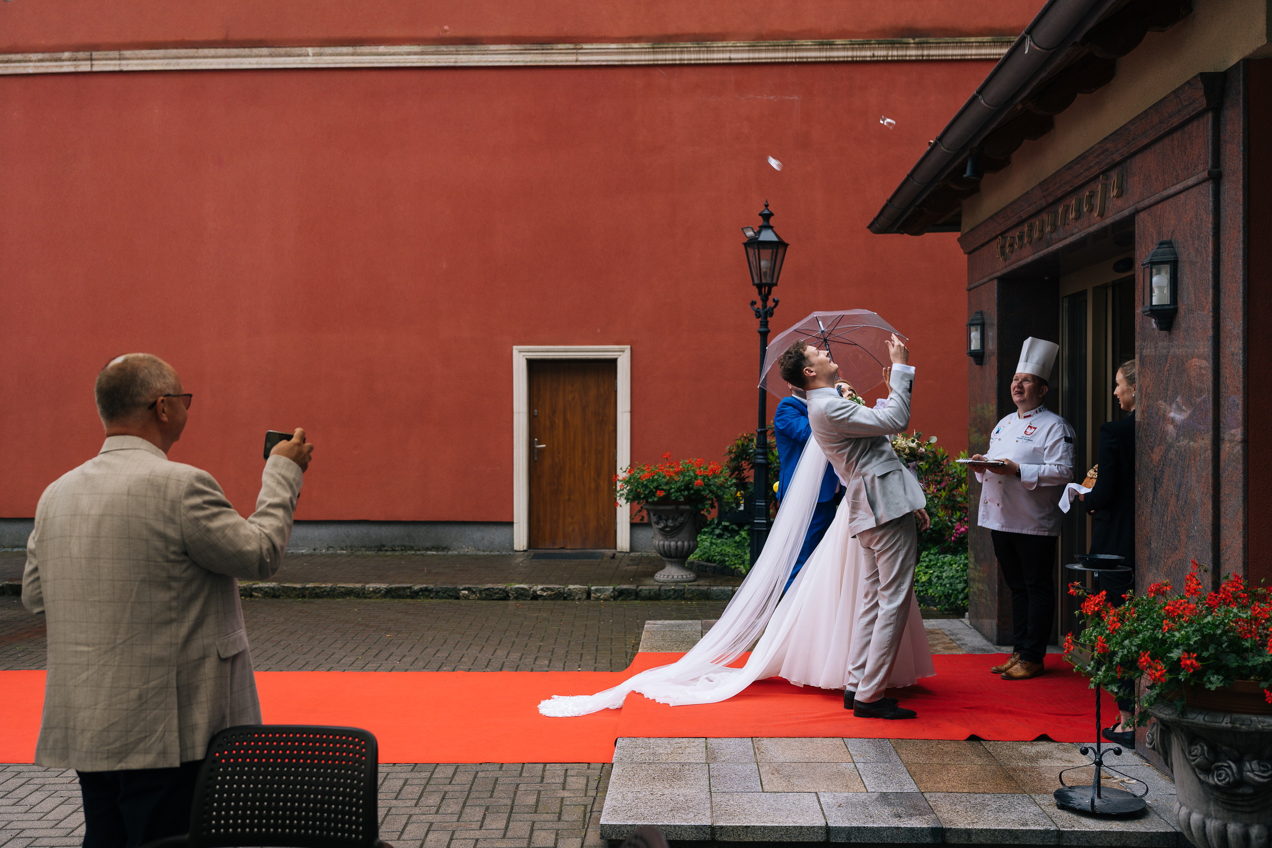 Reportaż ślubny — Fotografia ślubna, Fotografia reportażowa
