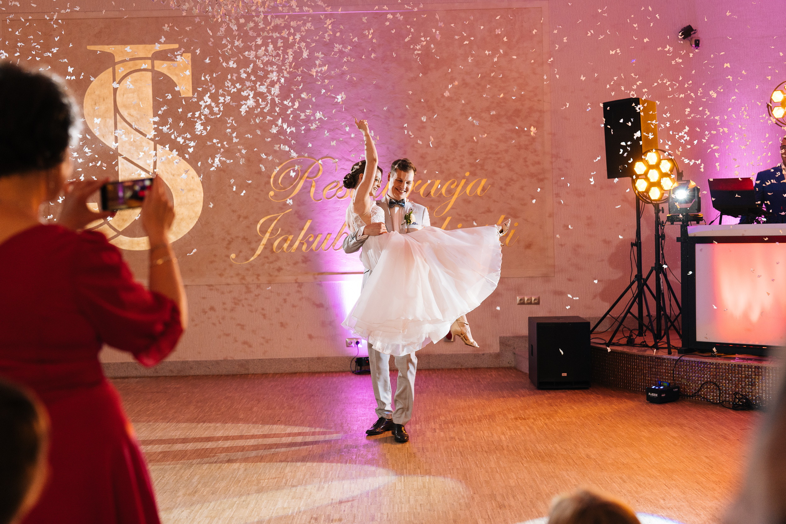Reportaż ślubny — Fotografia ślubna, Fotografia reportażowa