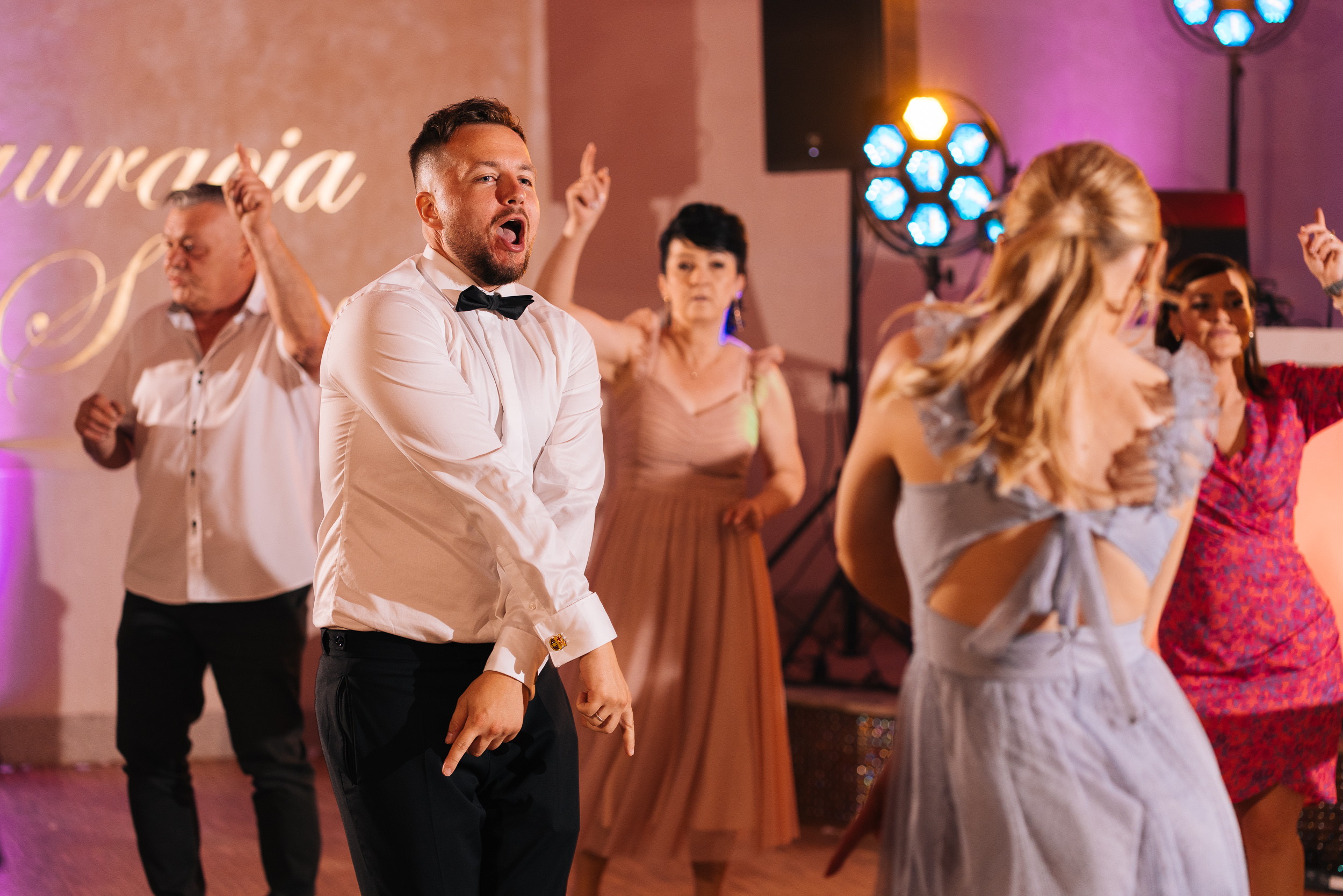 Reportaż ślubny — Fotografia ślubna, Fotografia reportażowa