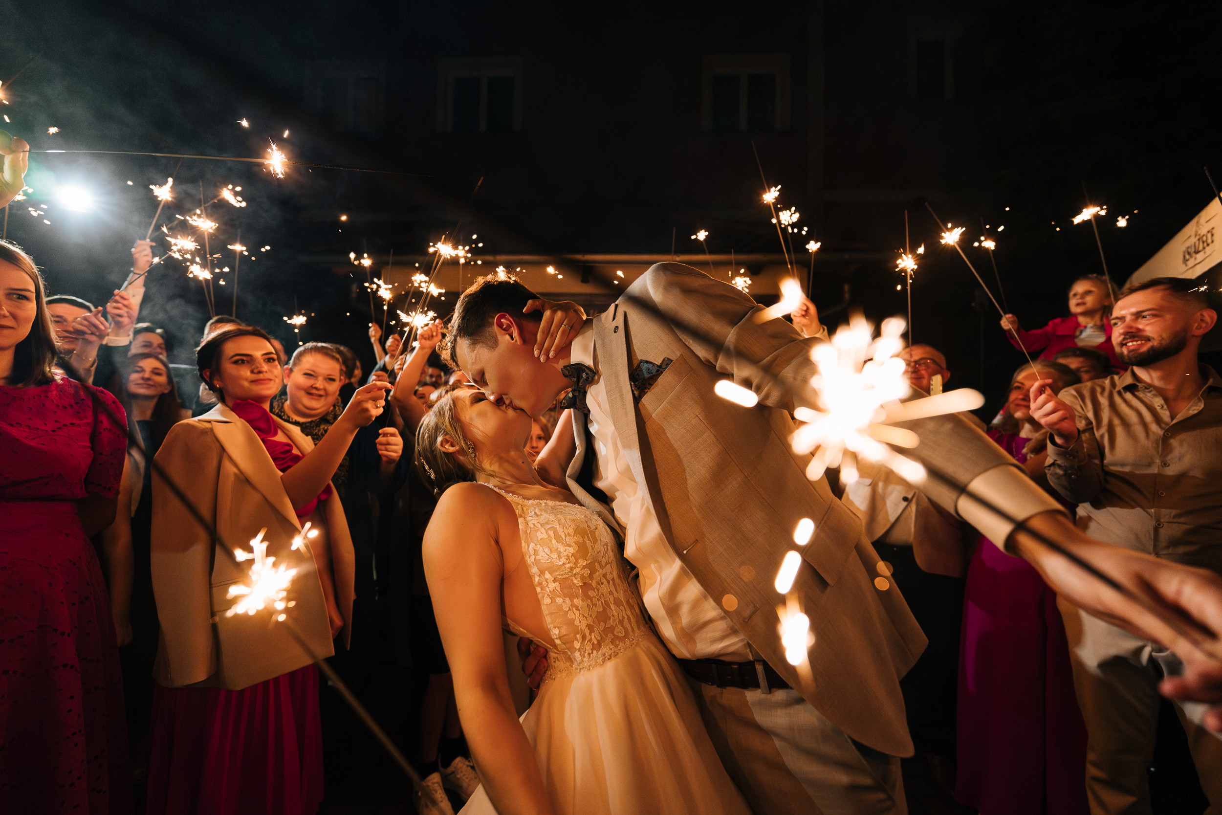 Reportaż ślubny — Fotografia ślubna, Fotografia reportażowa