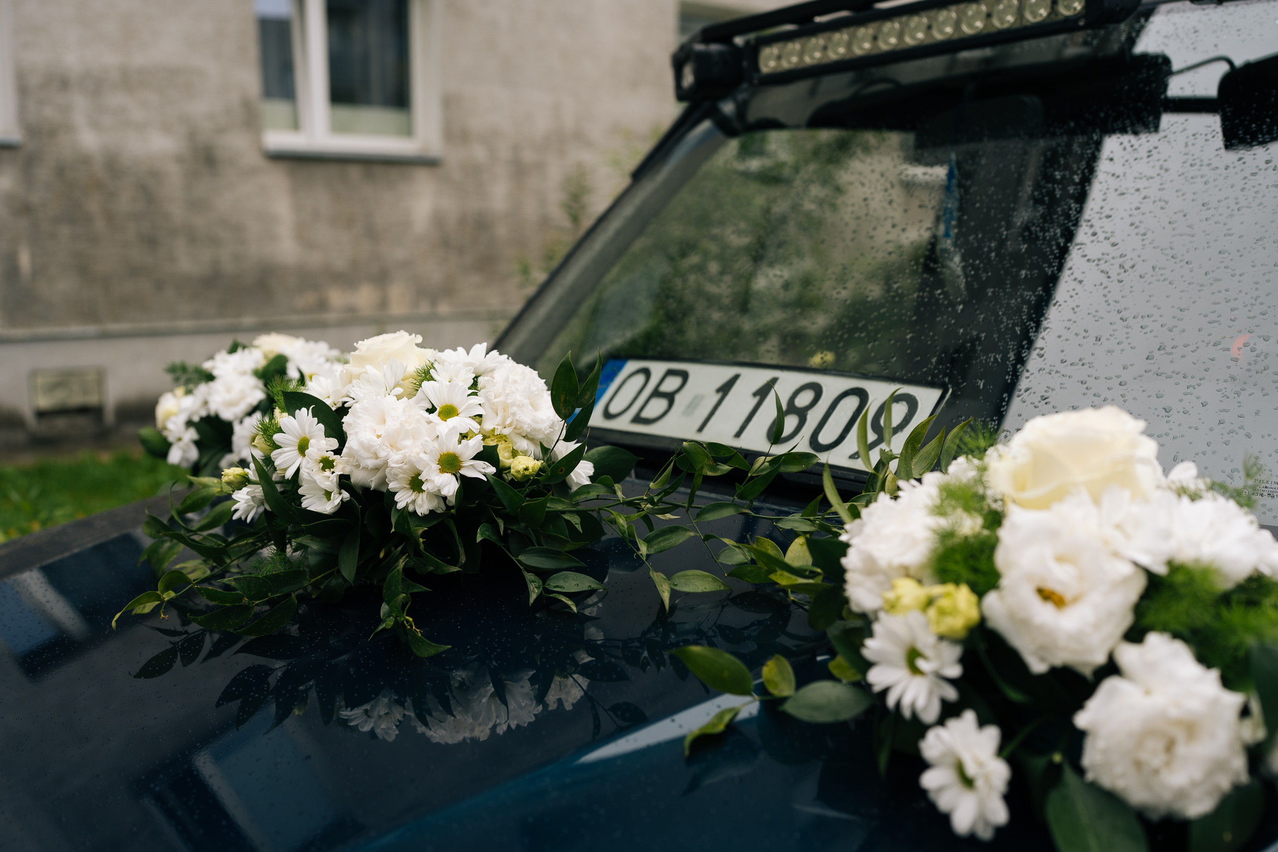 fotografia ślubna Brzeg – przygotowania Moniki i Kamila