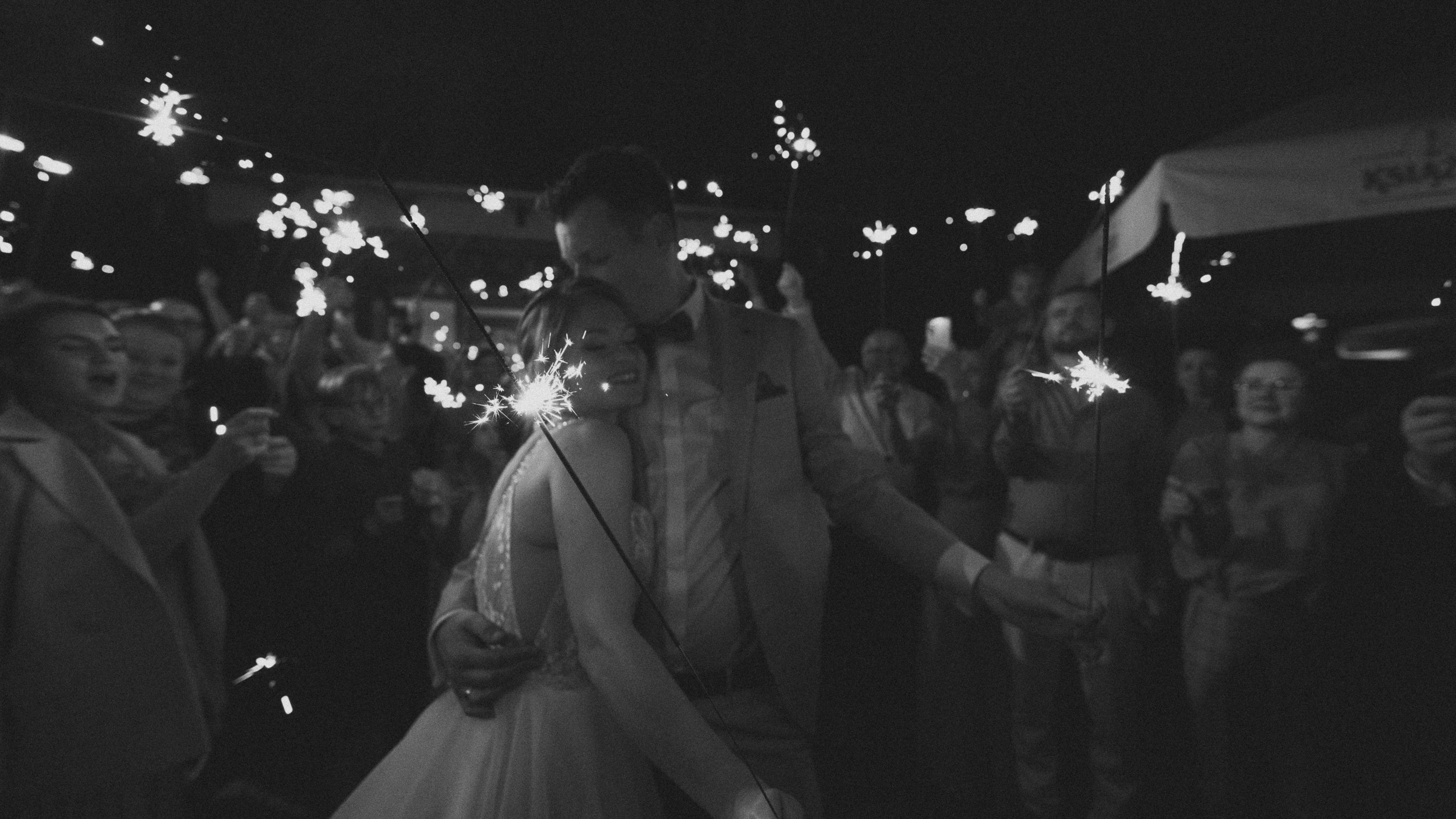 fotografia ślubna Brzeg i Oława – zimne ognie
