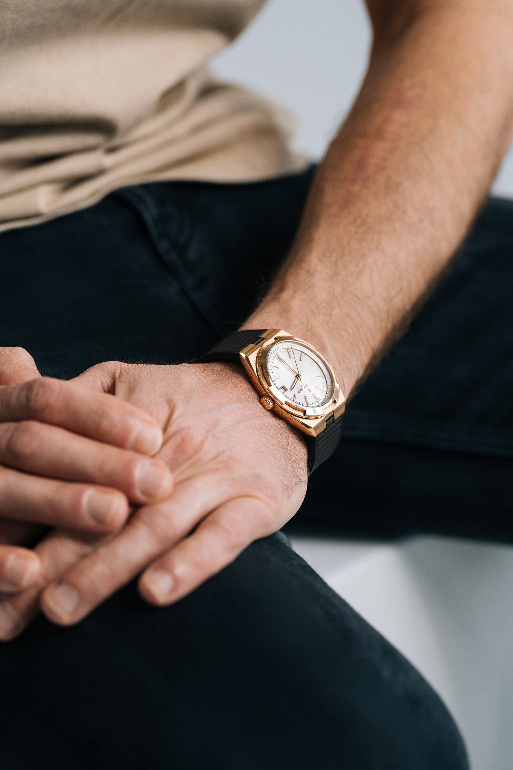 Zegarek w sesji studyjnej — Fotografia reklamowa RoyalWatch.pl