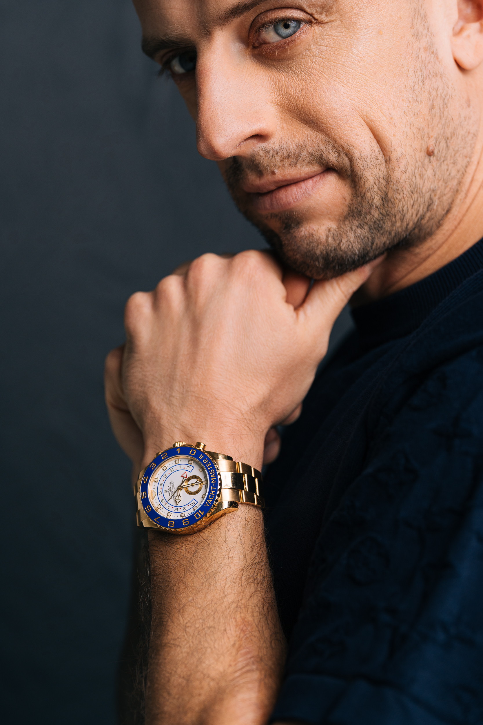 Zegarek w sesji studyjnej — Fotografia reklamowa RoyalWatch.pl