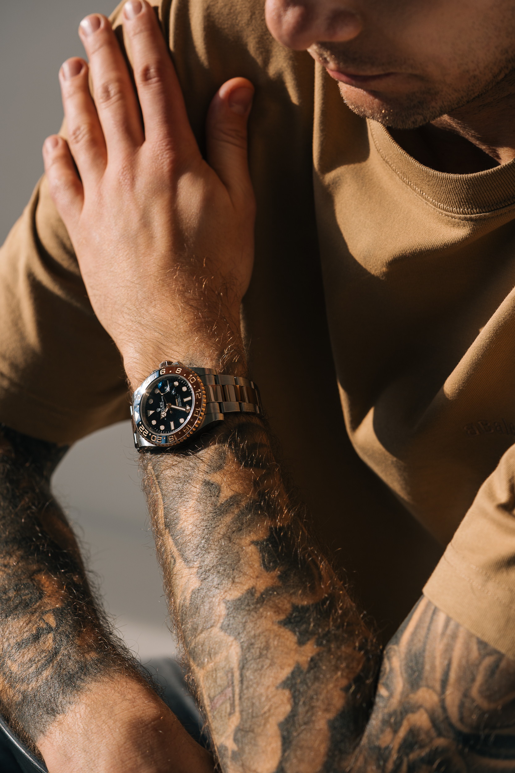 Zegarek w sesji studyjnej — Fotografia reklamowa RoyalWatch.pl