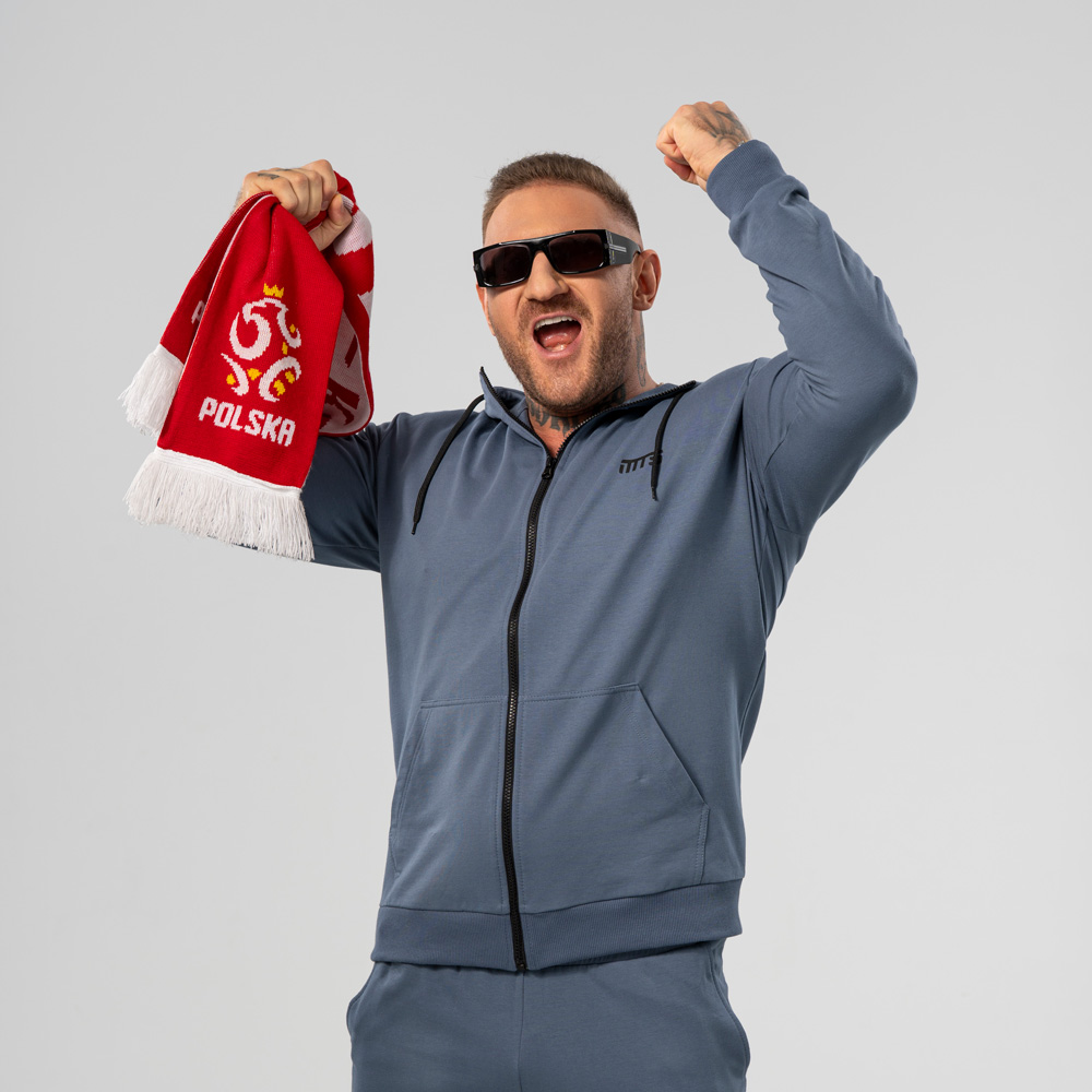 Kadr z sesji — Fotografia reklamowa LV BET x Kizo